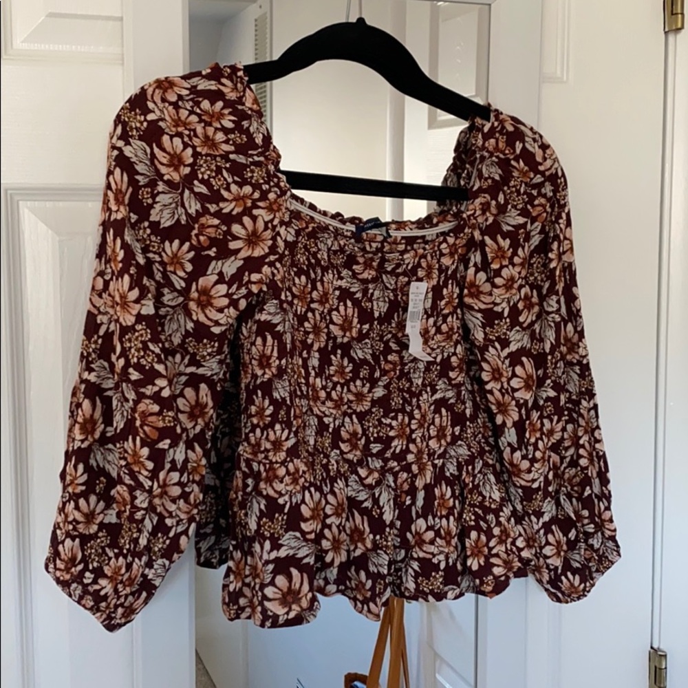 🔥NWT American Eagle smocked top🔥